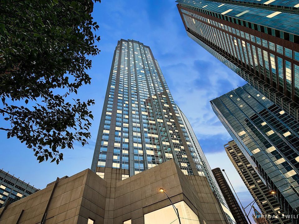 512 N Mcclurg Court #4911 — Chicago, IL 60611