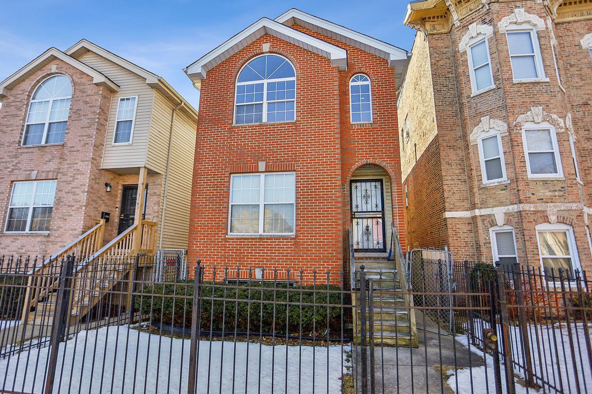 3127 Fulton Street, Chicago, IL 60612