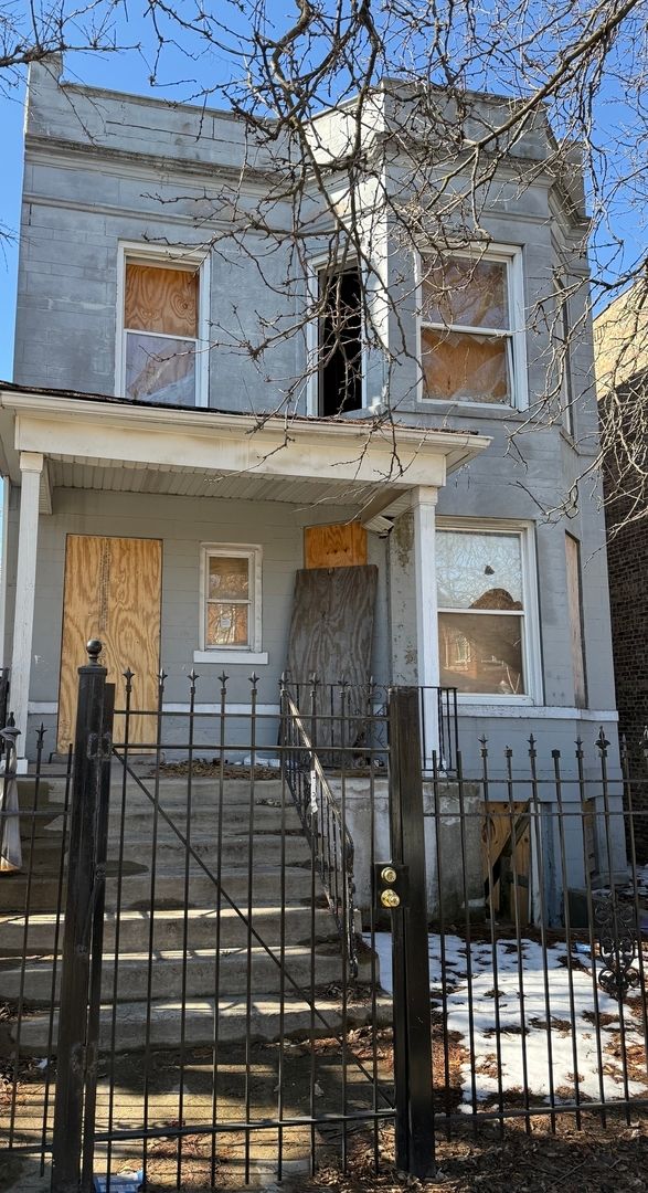 764 S Kenneth Avenue — Chicago, IL 60624