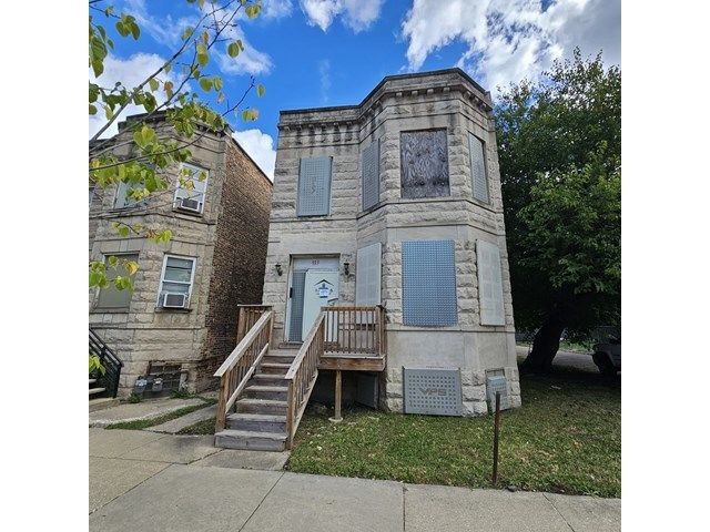 925 S Springfield Avenue — Chicago, IL 60624