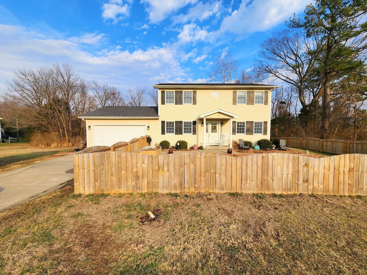 224 Cashen Drive, Makanda, IL 62958