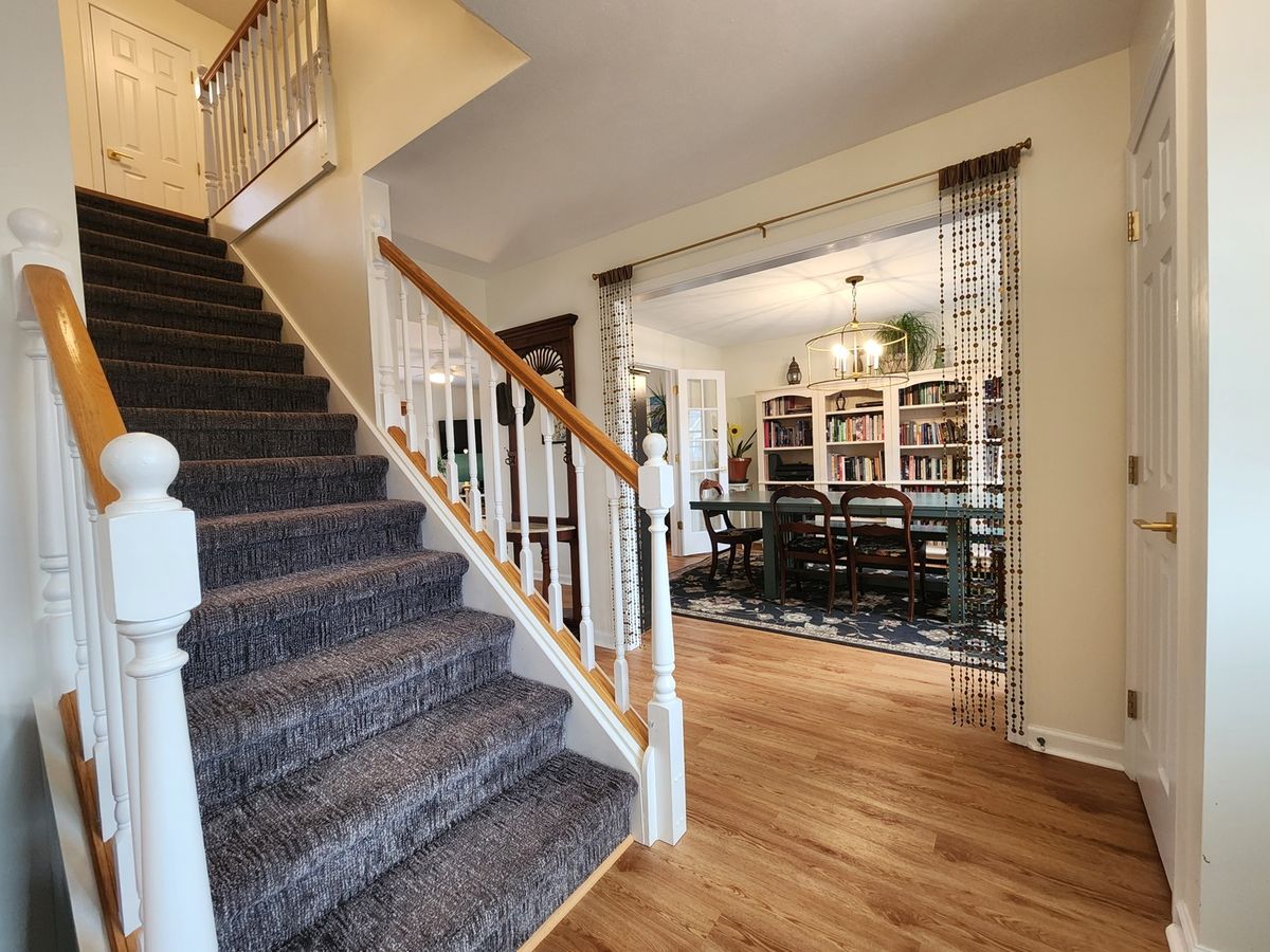 224 Cashen Drive, Makanda, IL 62958