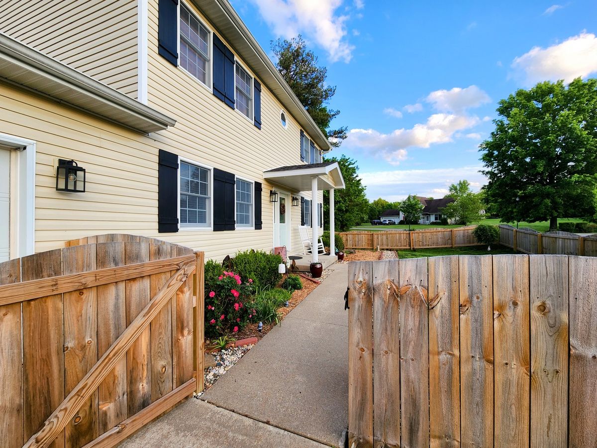 224 Cashen Drive, Makanda, IL 62958
