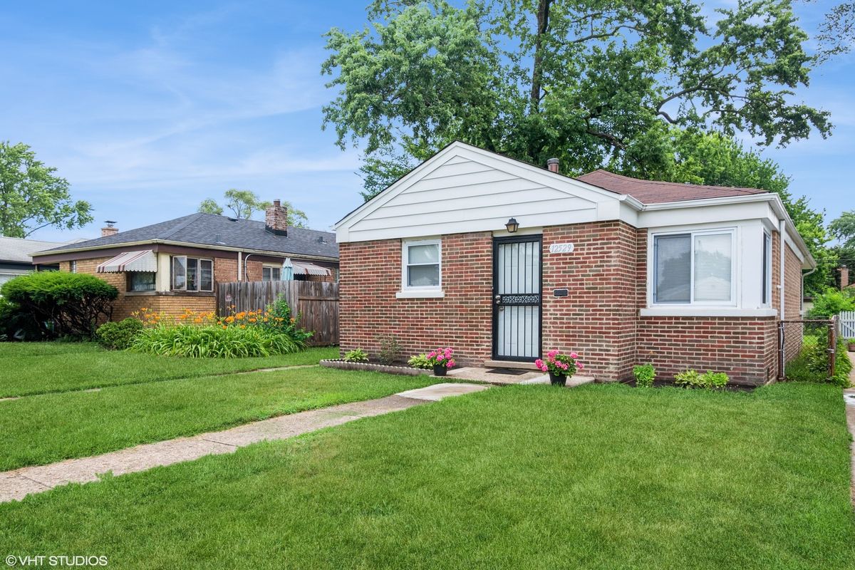12529 Loomis Street, Calumet Park, IL 60827
