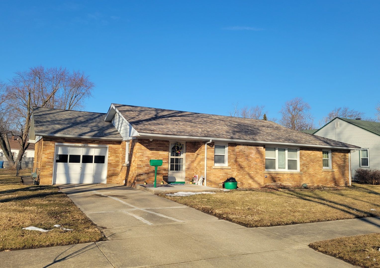 1535 & 1535 1/2 S 5th Avenue — Kankakee, IL 60901