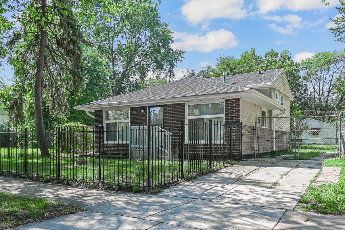 13240 Saint Lawrence Avenue, Chicago, IL 60827