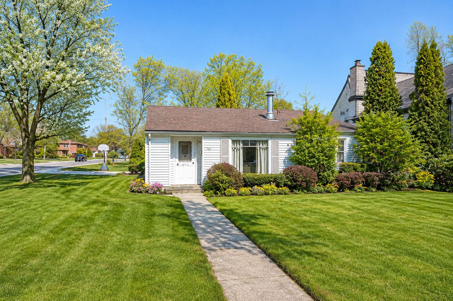 951 Hemlock Street — Deerfield, IL 60015