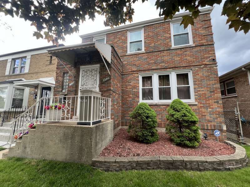 8350 S Lafayette Avenue — Chicago, IL 60620