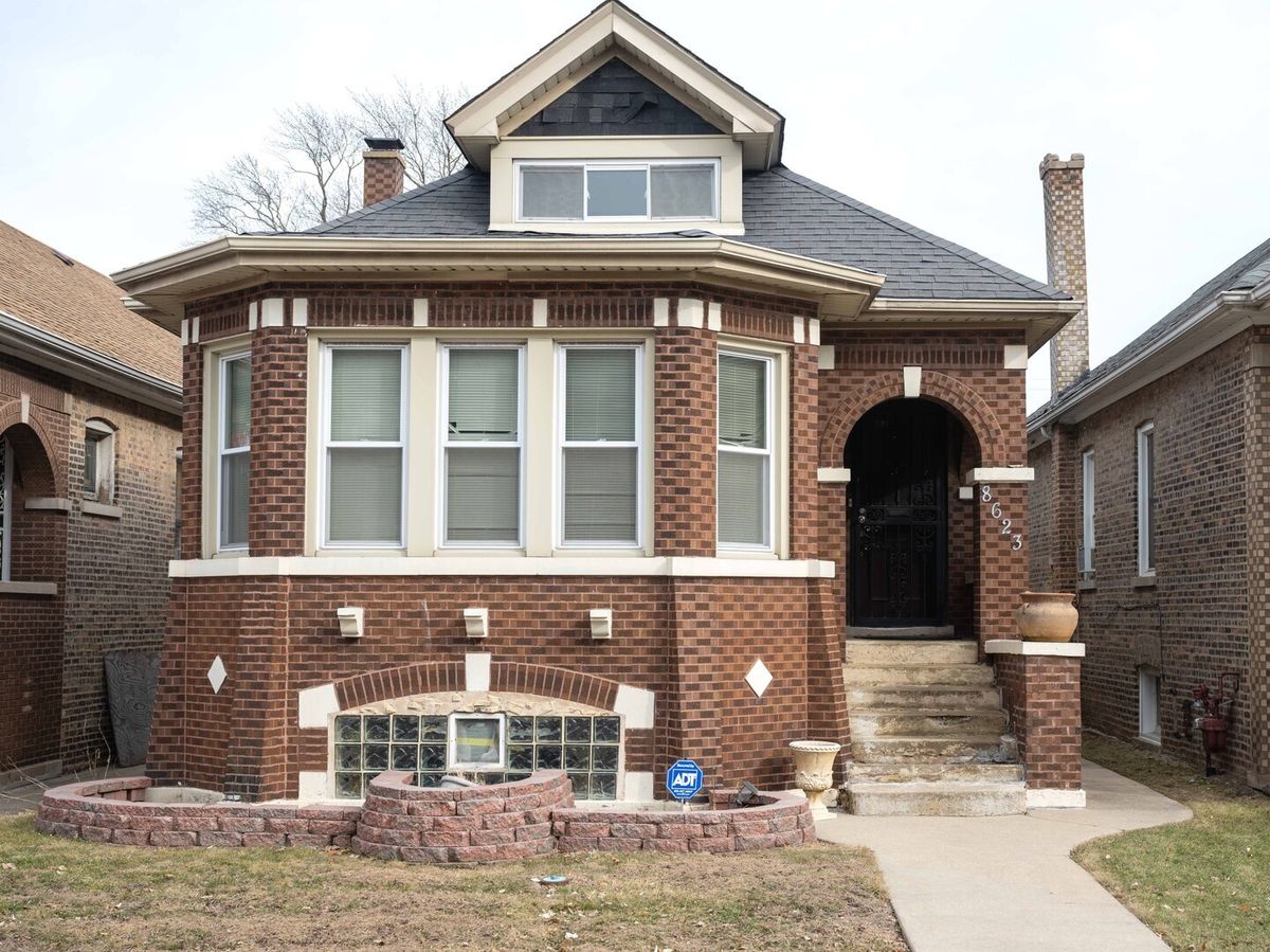 8623 Cregier Avenue, Chicago, IL 60617