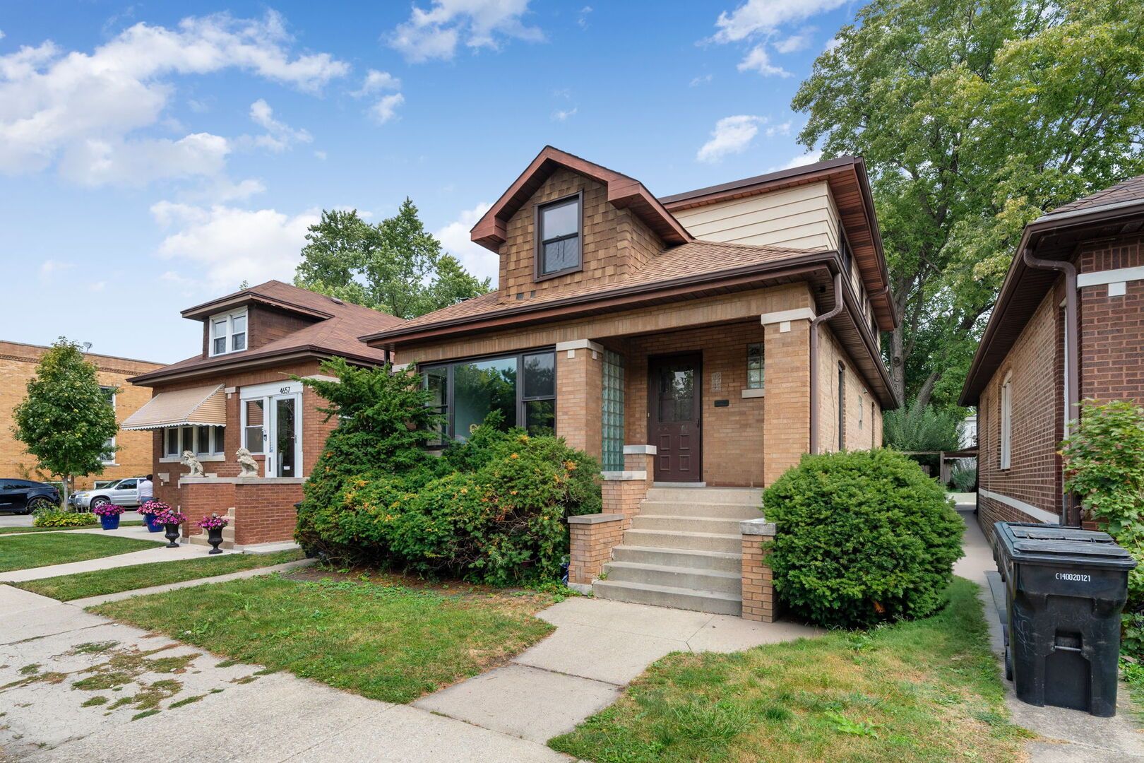 4655 N Keating Avenue — Chicago, IL 60630