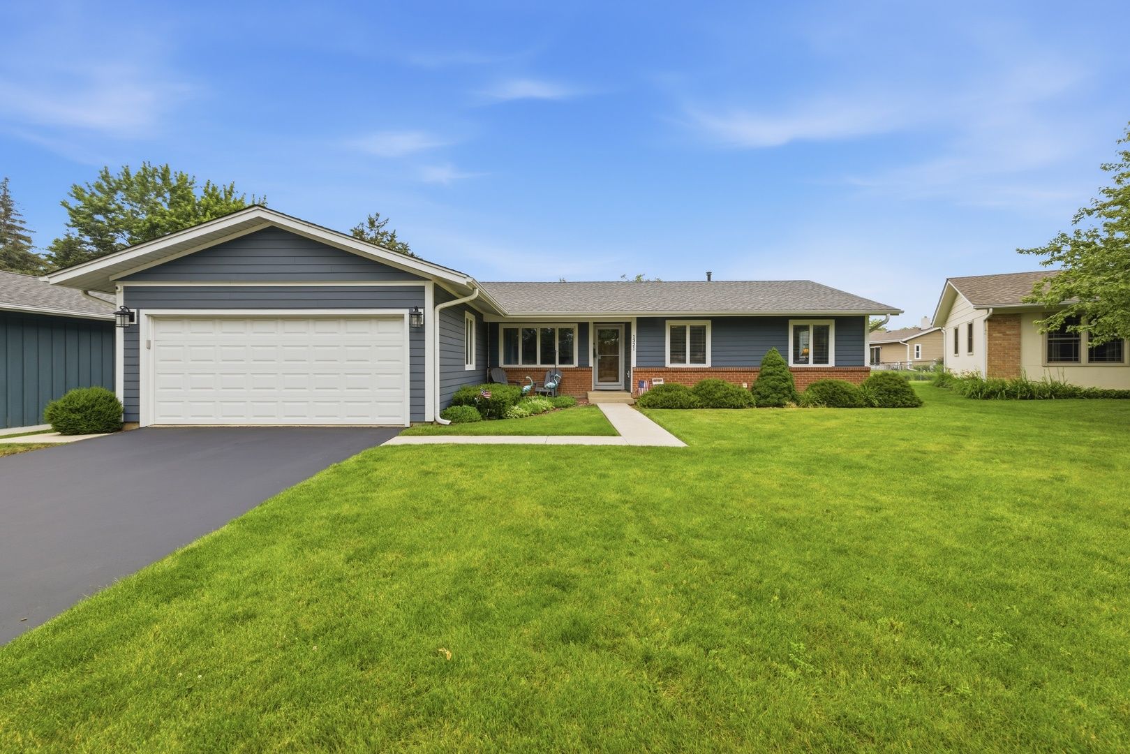 1321 Cumberland Circle E — Elk Grove Village, IL 60007