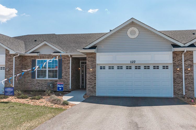 454 RIDGE Lane — Bolingbrook, IL 60440