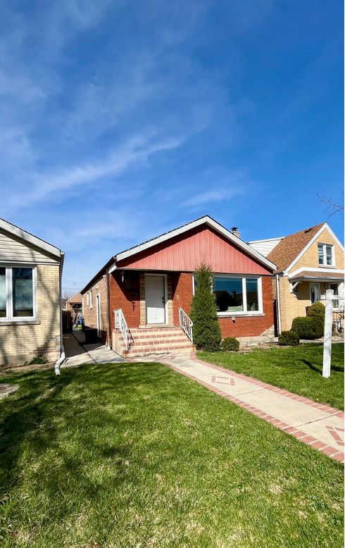 7252 S Christiana Avenue — Chicago, IL 60629