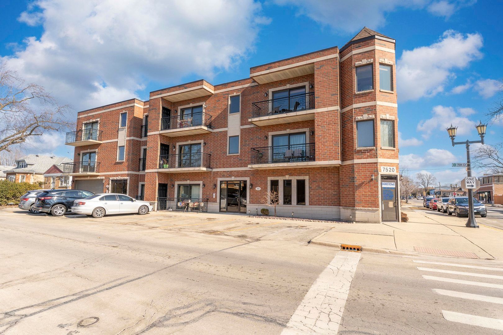 2805 N 75TH Court #3a — Elmwood Park, IL 60707