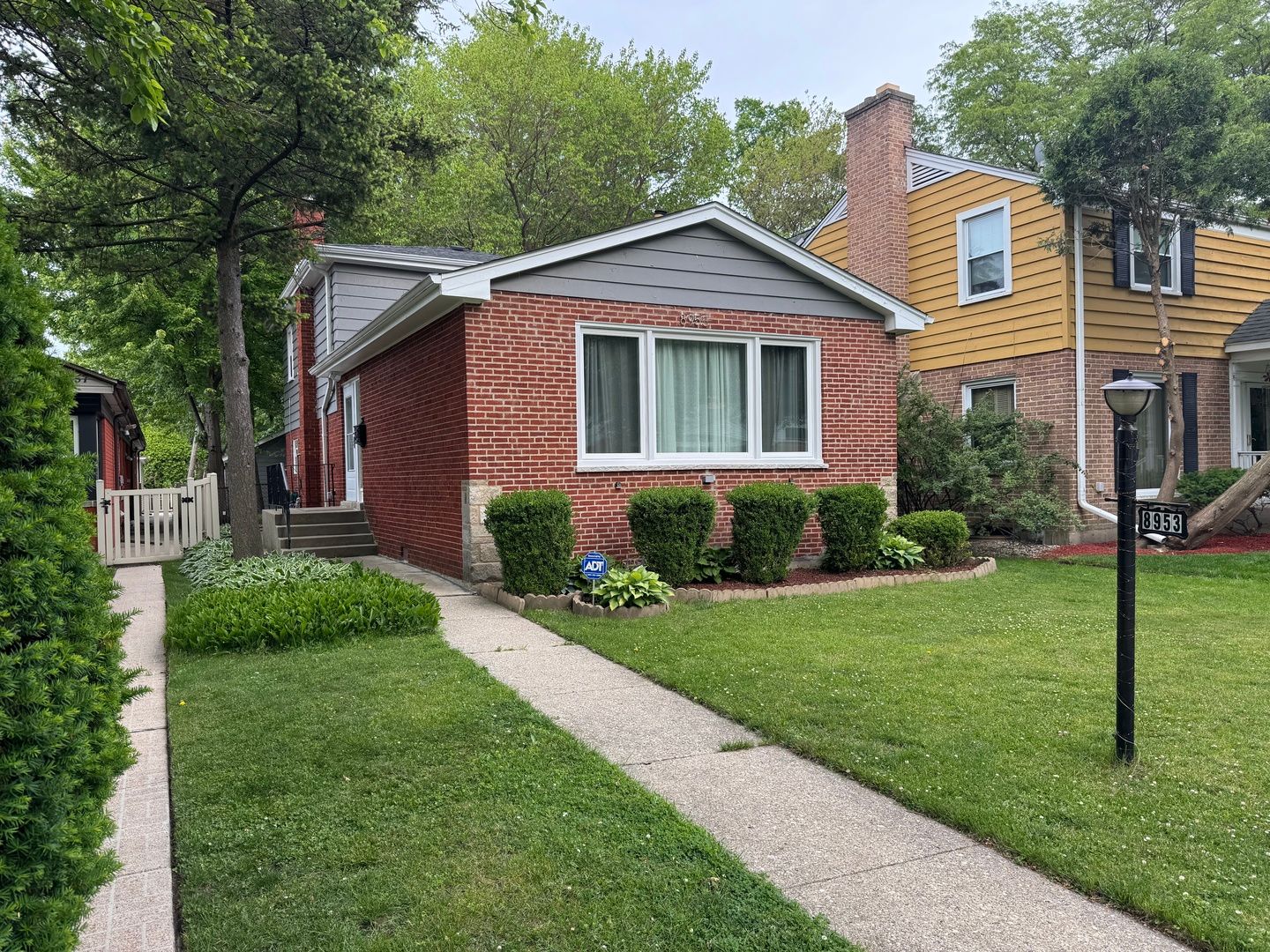 8953 Central Park Avenue — Evanston, IL 60203