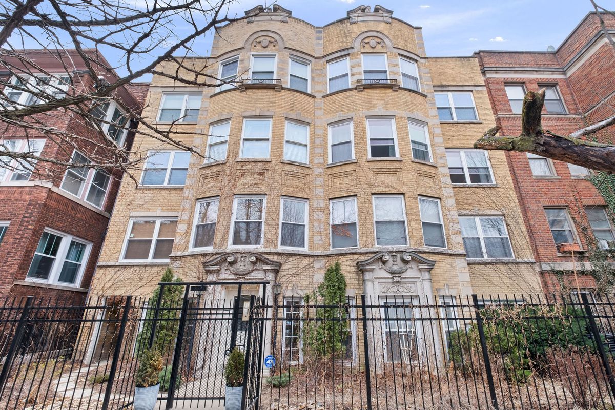 7631 Bosworth Avenue, Chicago, IL 60626