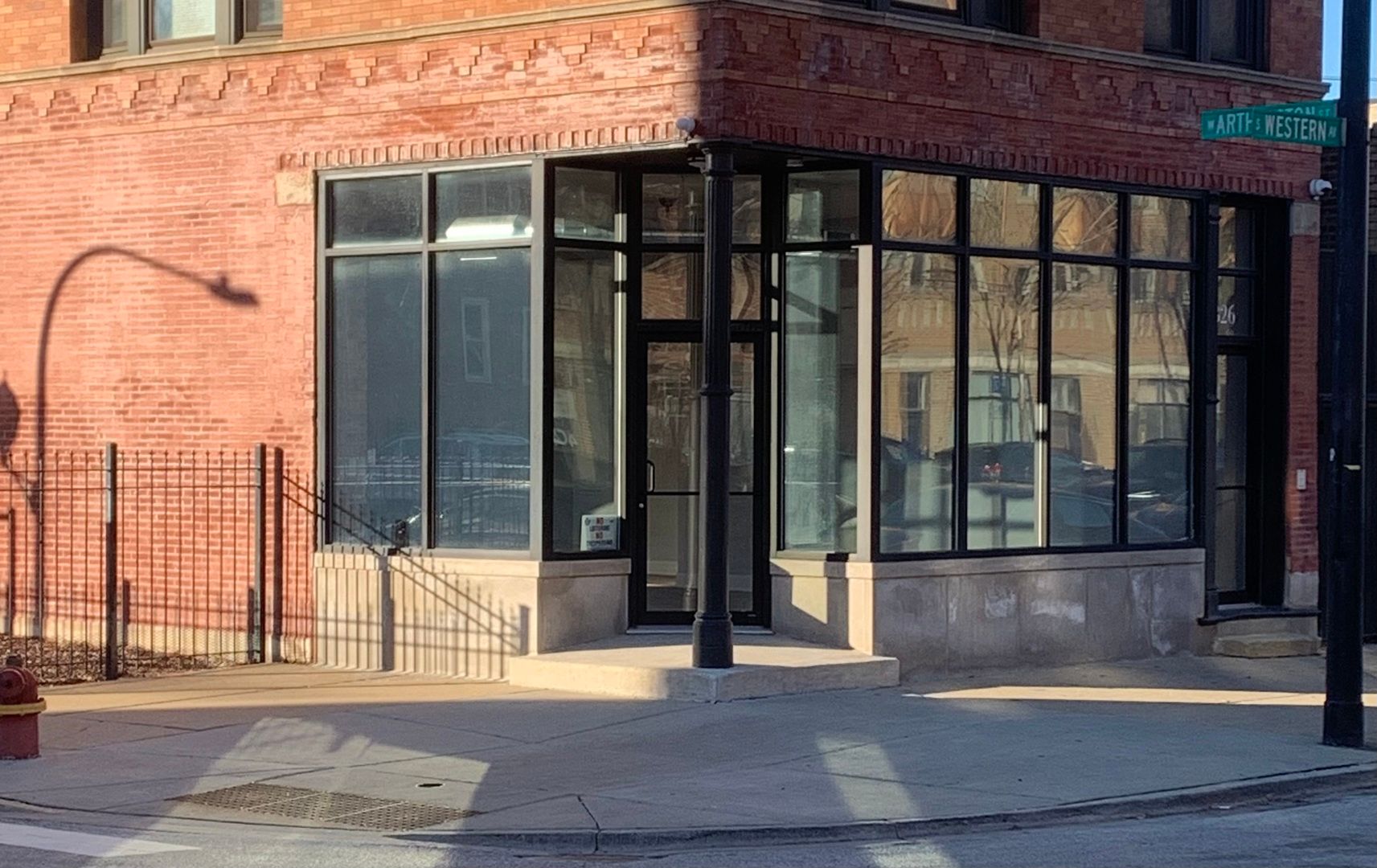 826 S WESTERN Avenue — Chicago, IL 60612