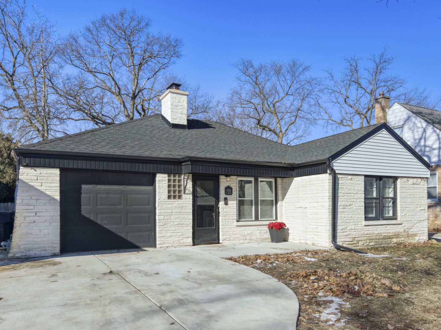 1714 N 79th Court — Elmwood Park, IL 60707