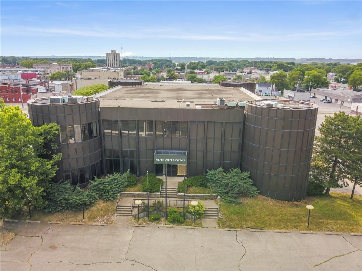 111 N 6th Street — Pekin, IL 61554
