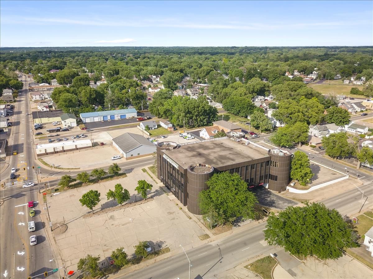 111 N 6th Street, Pekin, IL 61554