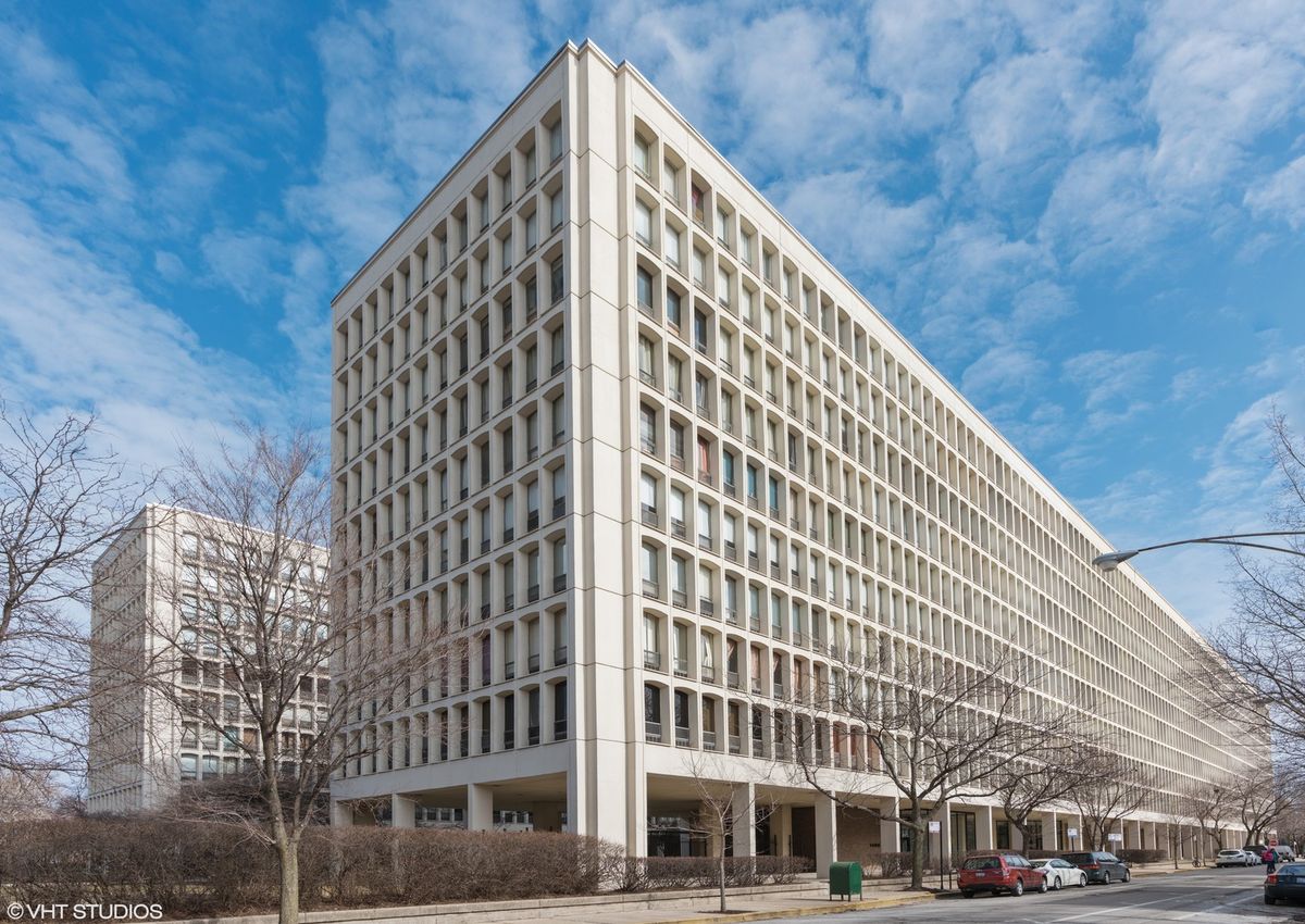 1450 55th Place, Chicago, IL 60637