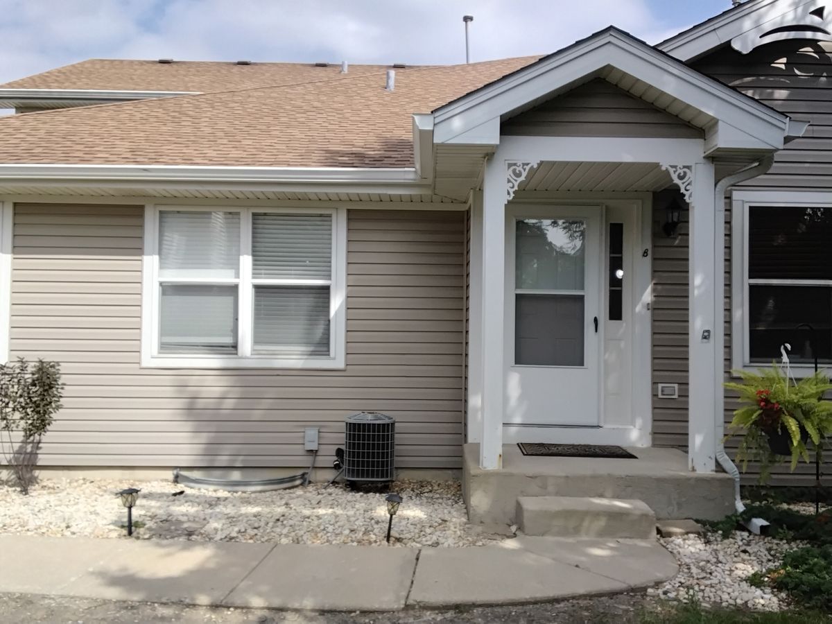 12248 Fairway Circle, Blue Island, IL 60406