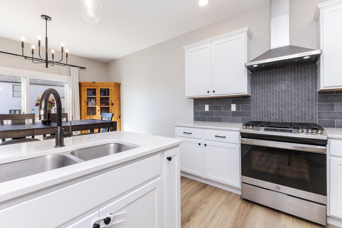 401 B Jenny Lane, Heyworth, IL 61745