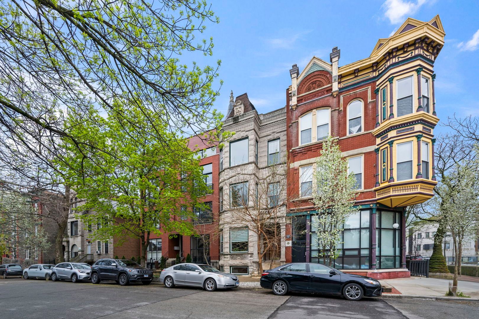 1657 W Huron Street #2 — Chicago, IL 60622