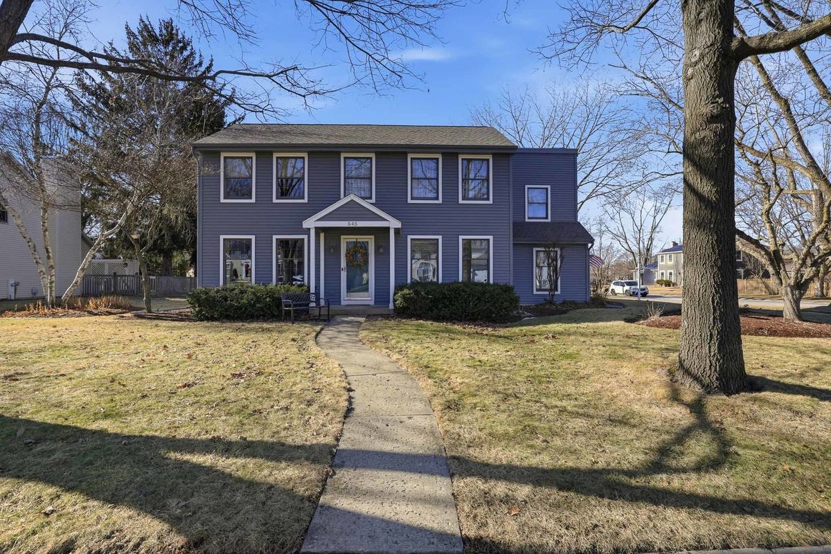 545 Blackhawk Drive, Batavia, IL 60510