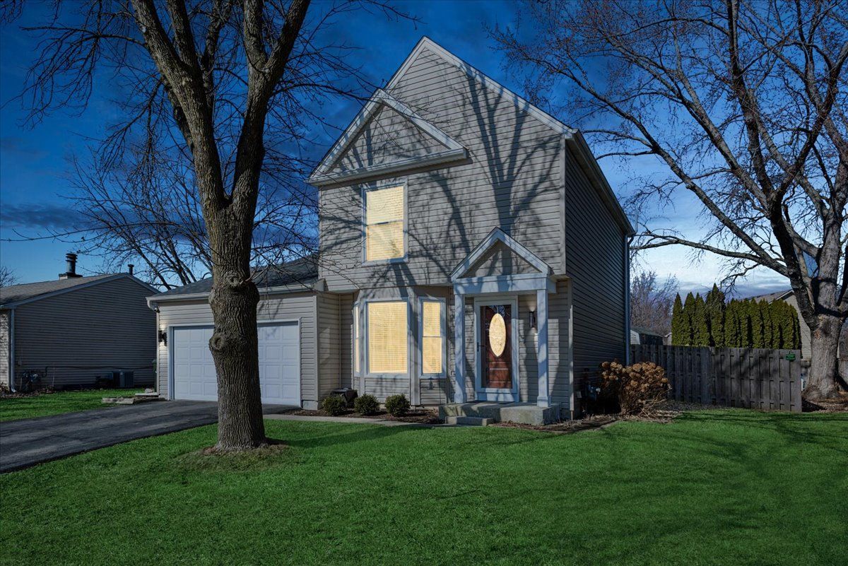 1137 Crimson Court, Naperville, IL 60564