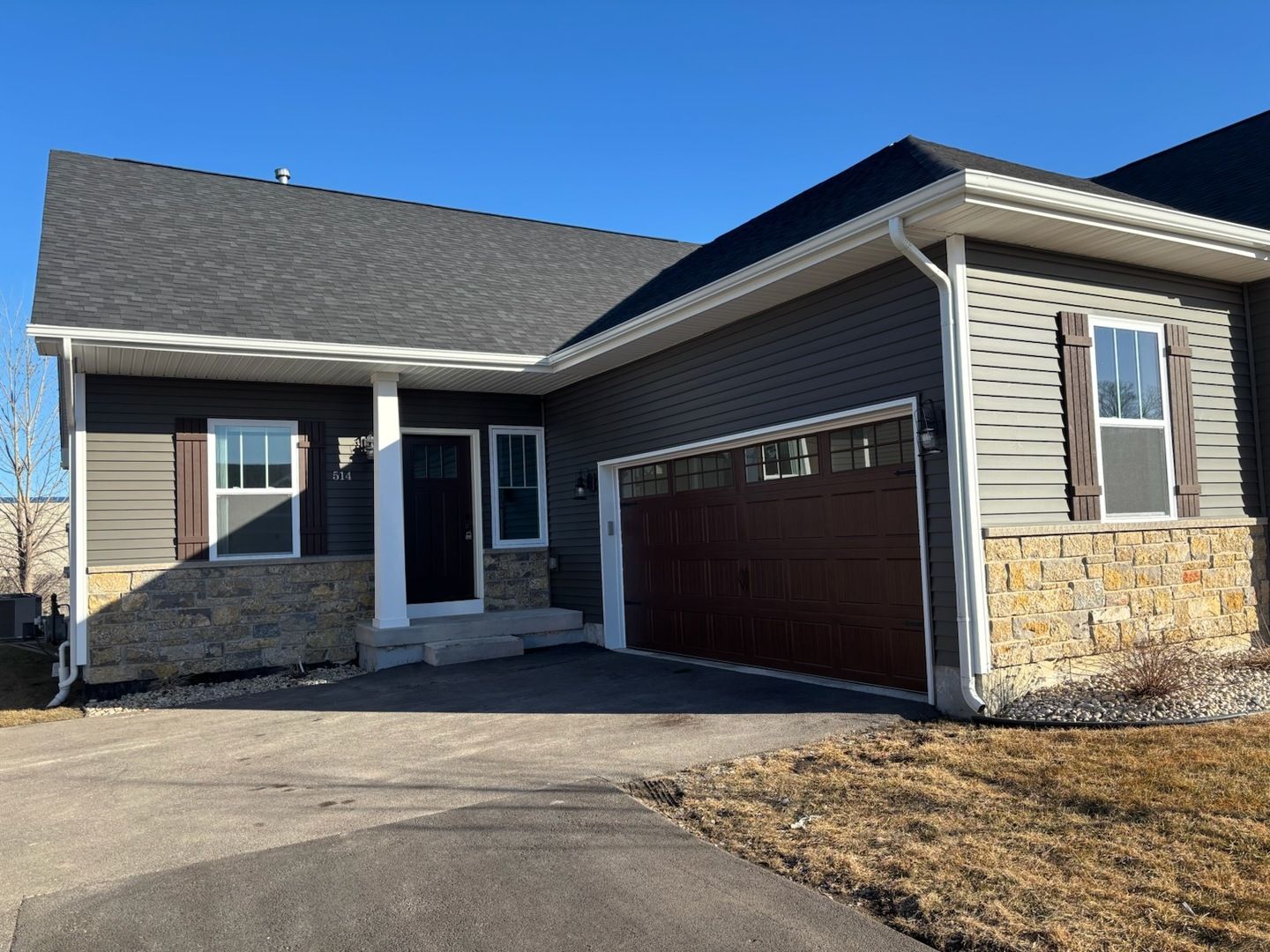 514 Anjali Court #L — Sycamore, IL 60178