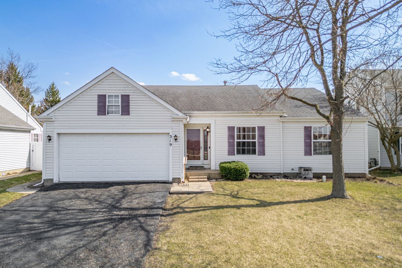 319 W Streamwood Boulevard — Streamwood, IL 60107