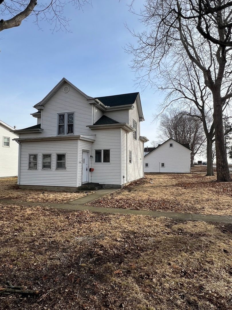 200 E South Street, Ellsworth, IL 61737