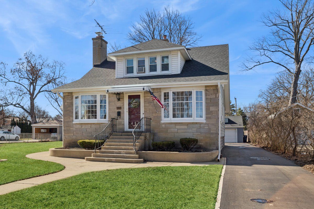 520 S Cornell Avenue — Villa Park, IL 60181