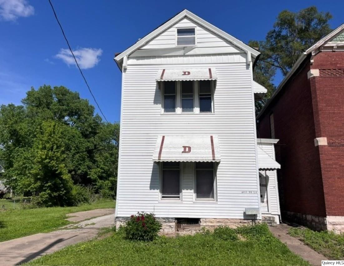 916 & 922 N 8th St. — Quincy, IL 62301
