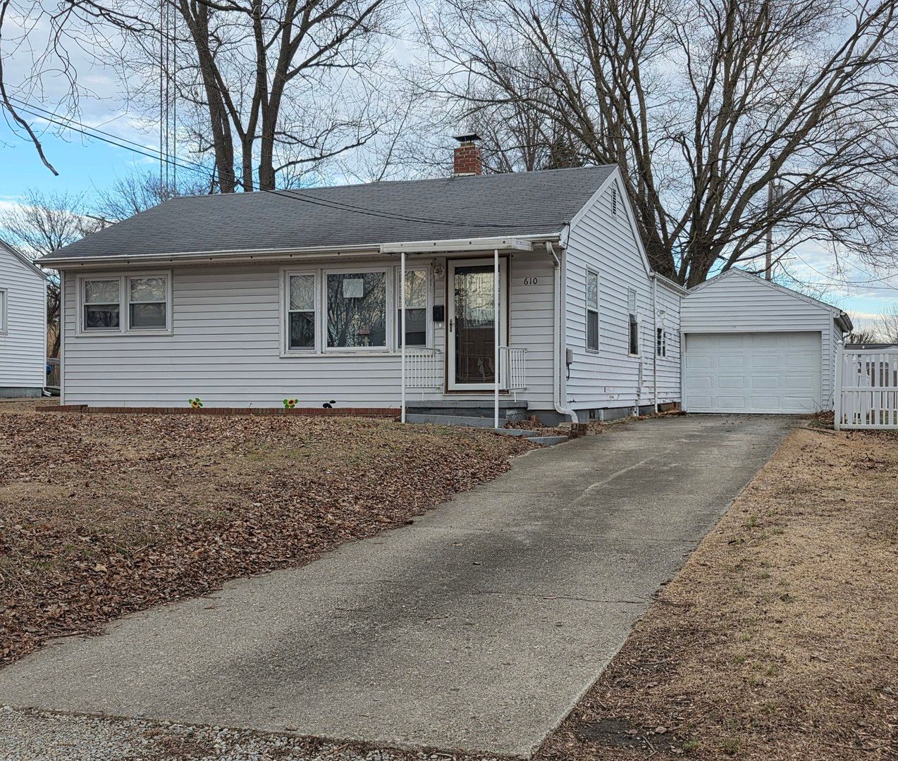 610 Cherry Street — Pana, IL 62557