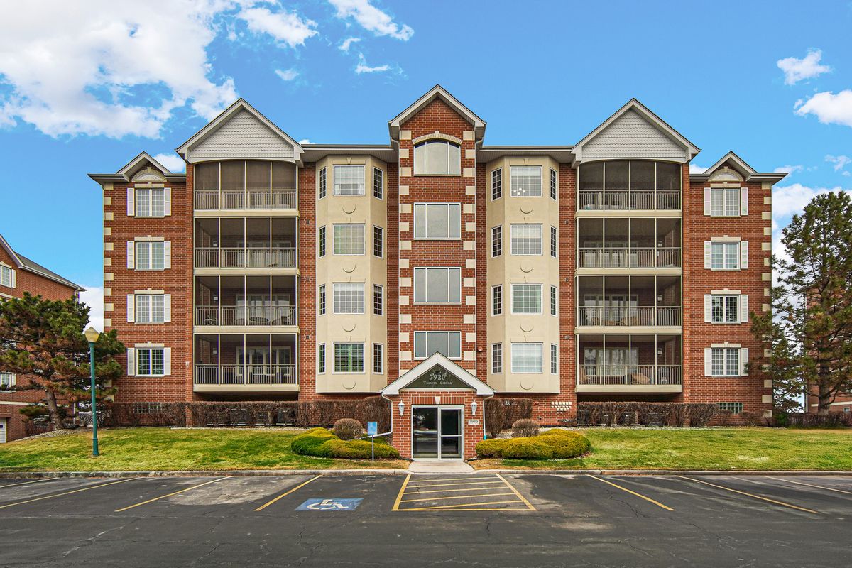 7920 Trinity Circle, Tinley Park, IL 60487