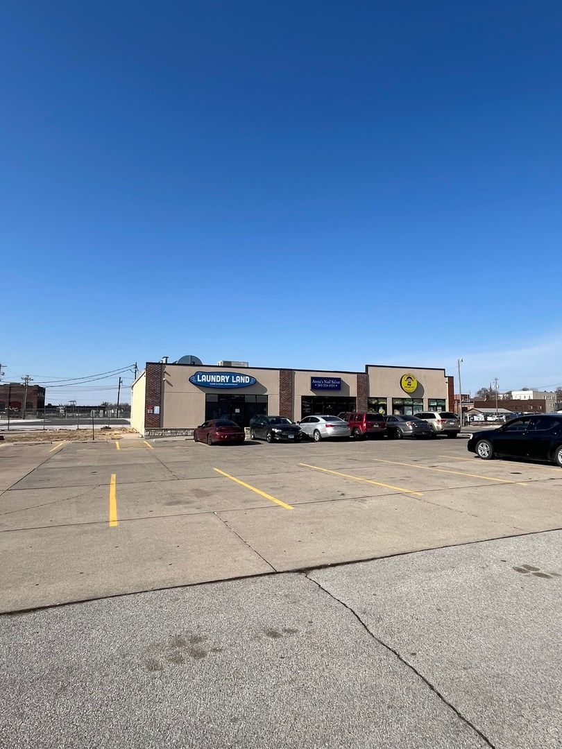 1115 W 2nd Street — Davenport, IA 52802