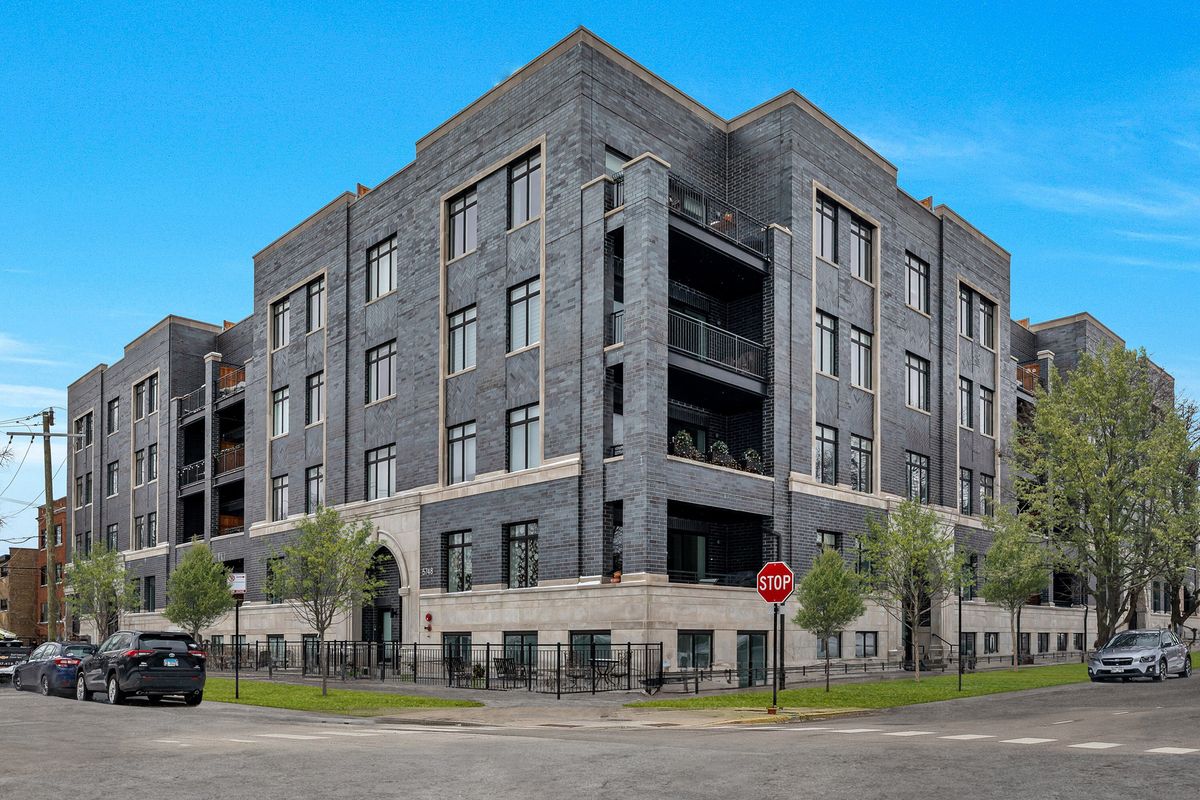 5748 Hermitage Avenue, Chicago, IL 60660