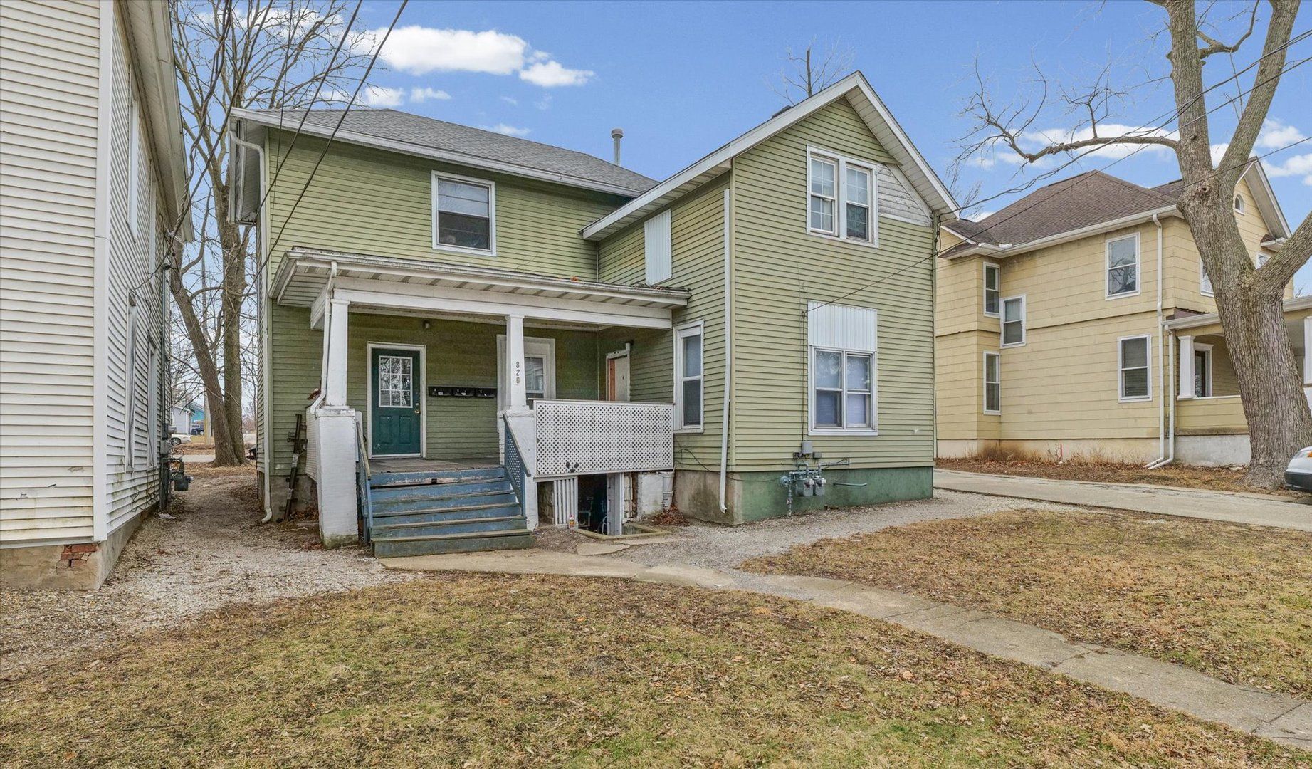 820 W Washington Street — Bloomington, IL 61701