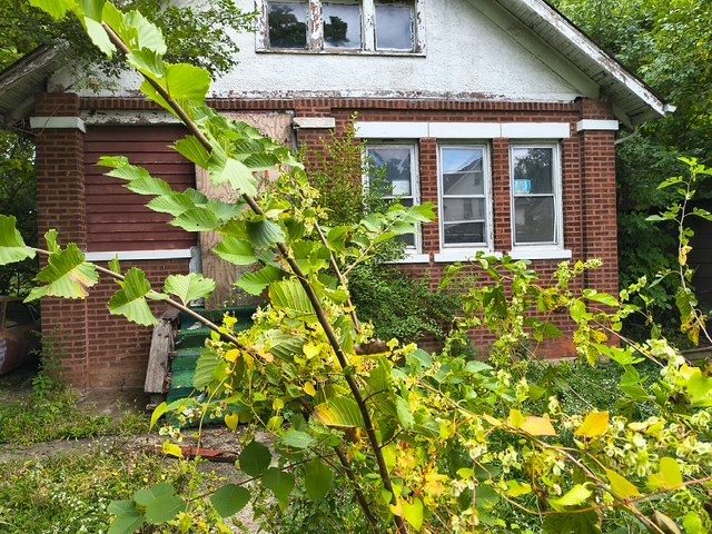 15727 Turlington Avenue — Harvey, IL 60426
