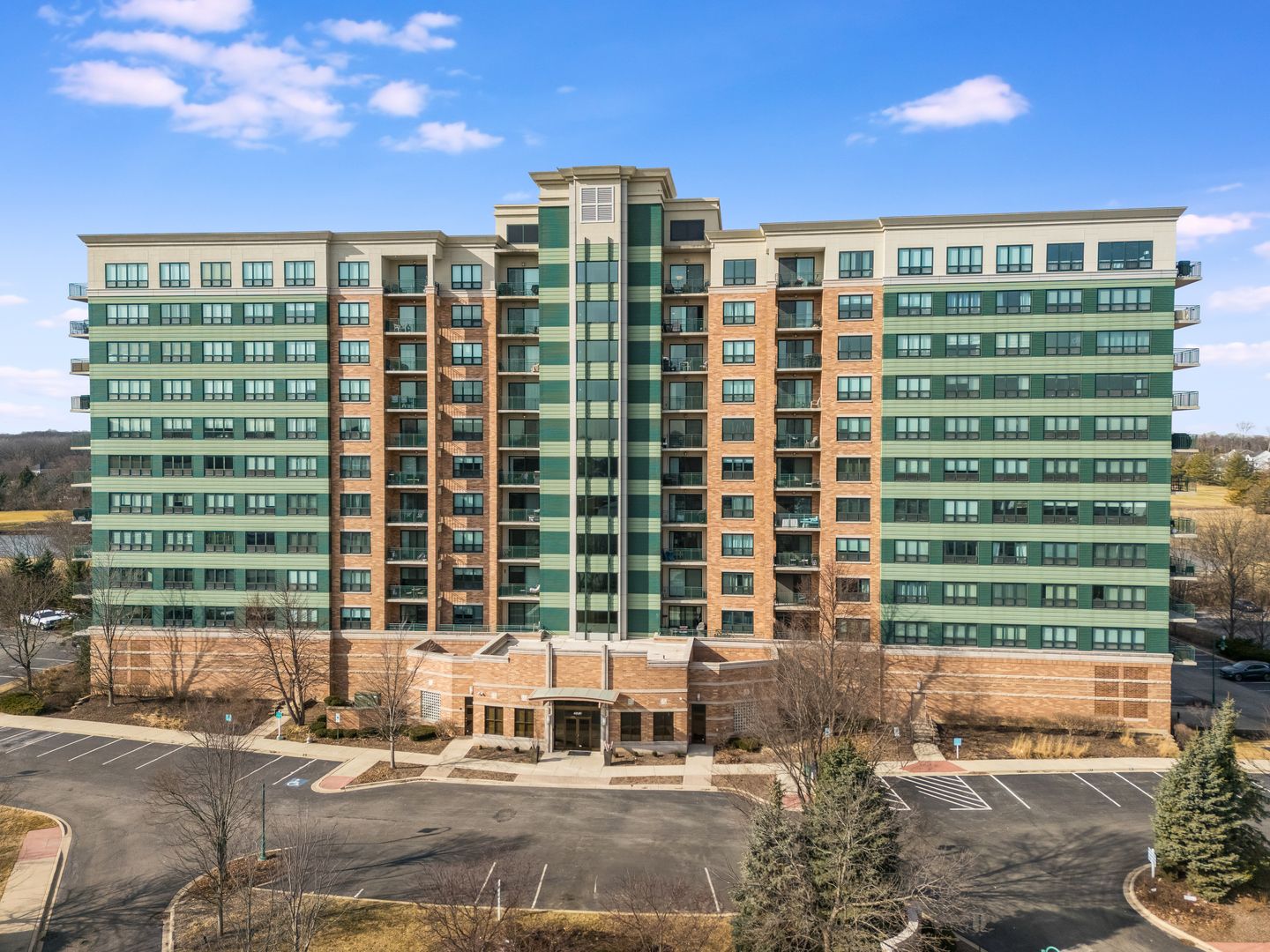 6420 Double Eagle Drive #1202 — Woodridge, IL 60517