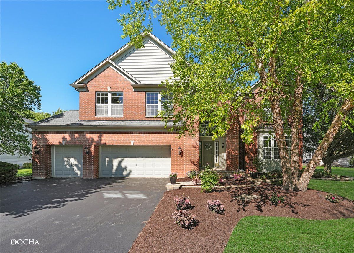 25004 Prairie Grove Drive, Plainfield, IL 60585