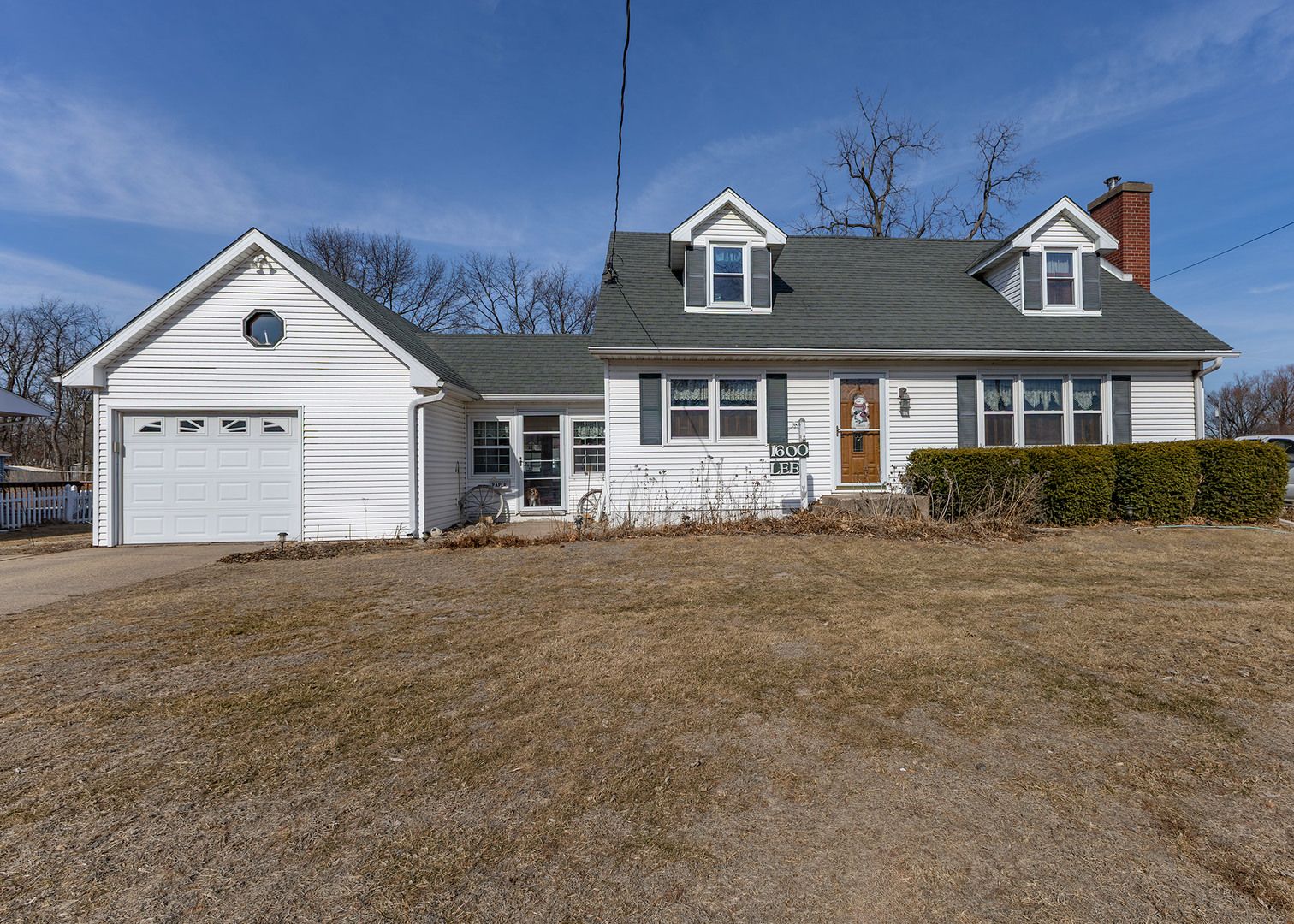 1600 3rd Street — Camanche, IA 52730