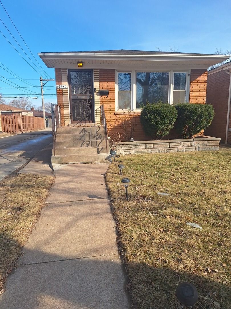 12549 S Michigan Avenue — Chicago, IL 60628