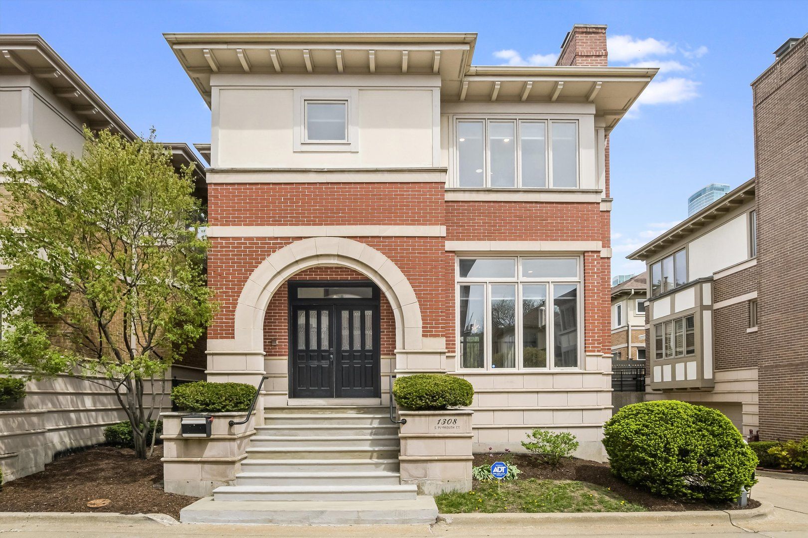 1308 S Plymouth Court — Chicago, IL 60605