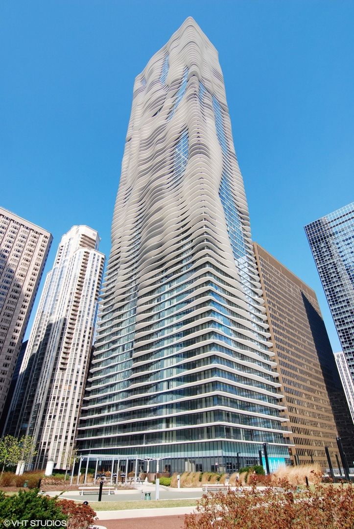225 N Columbus Drive #6006 — Chicago, IL 60601