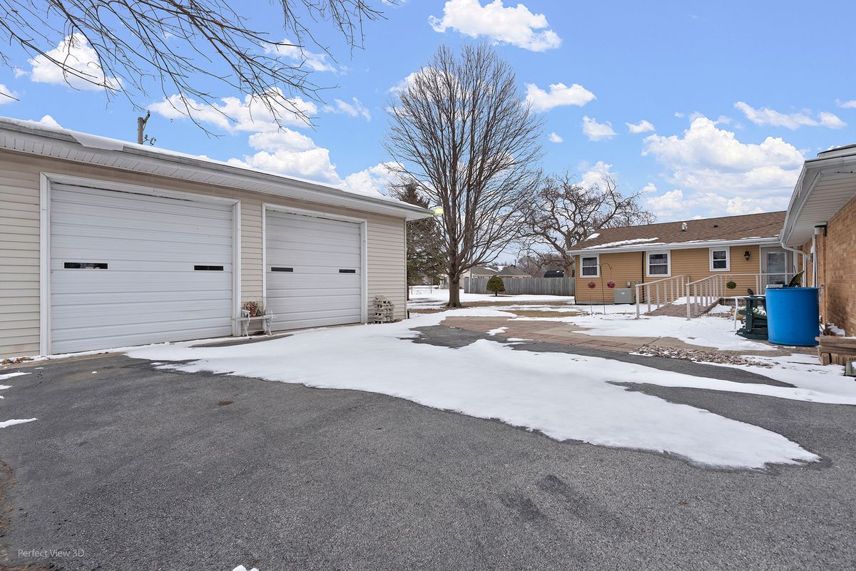 1106 Harmony Avenue, Mazon, IL 60444