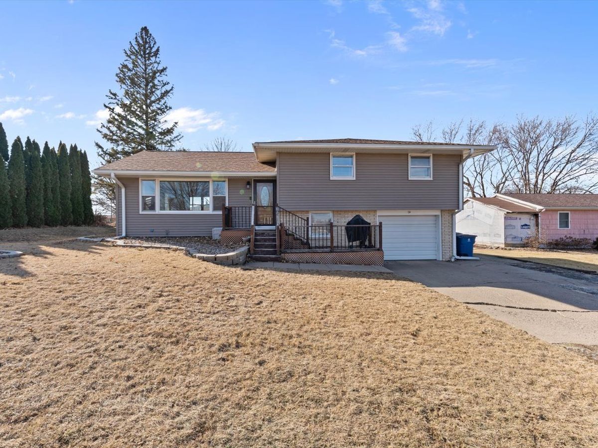 1420 7th Street, Orion, IL 61273