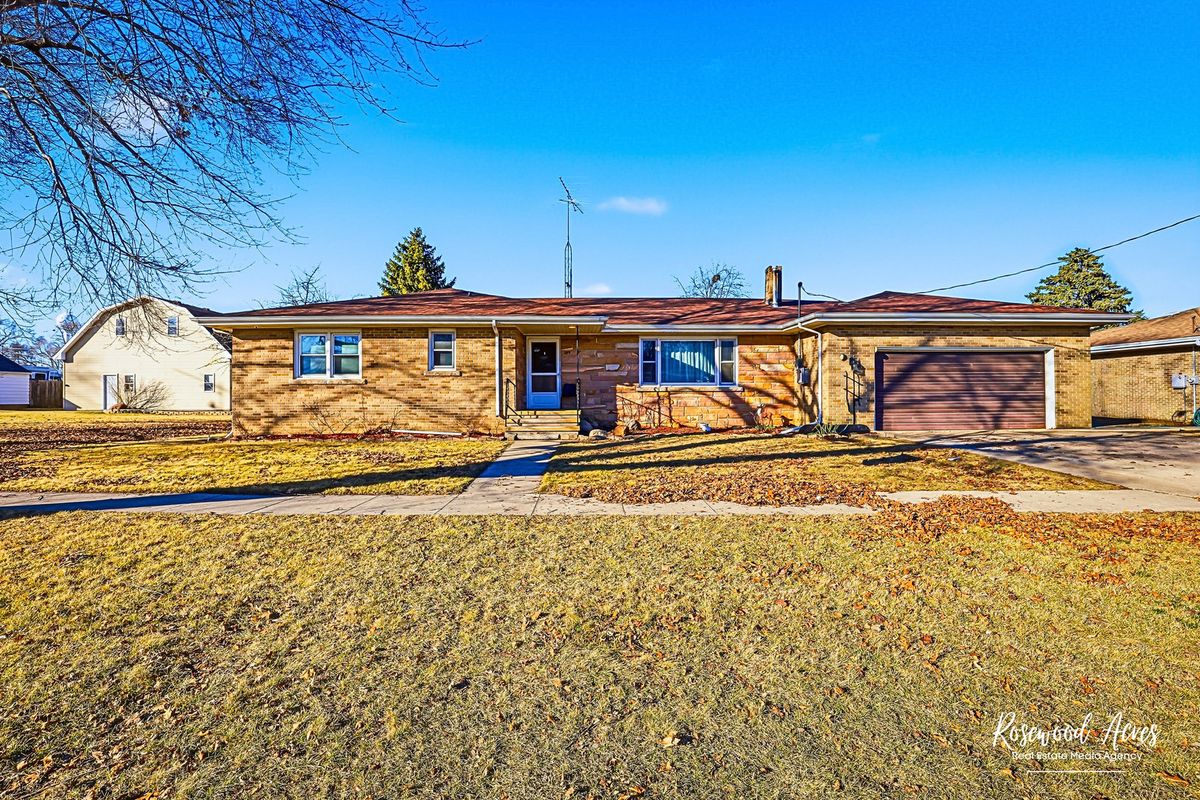 209 3rd Street, Aroma Park, IL 60910